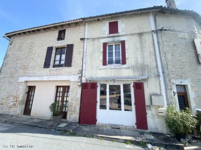 For sale Champagne-mouton 5 rooms 88 m2 Charente (16350) photo 1