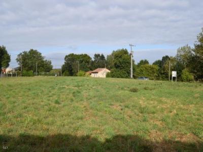 For sale Brettes RUFFEC 4020 m2 Charente (16240) photo 0