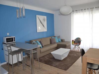 For rent Juan-les-pins BORD DE MER 3 rooms 60 m2 Alpes Maritimes (06160) photo 1