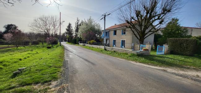 For sale Vilhonneur Charente (16220) photo 0