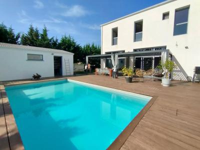 For sale Saint-loubes 8 rooms 190 m2 Gironde (33450) photo 0