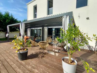 For sale Saint-loubes 8 rooms 190 m2 Gironde (33450) photo 1