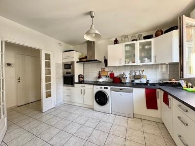 For sale Reims 4 rooms 86 m2 Marne (51100) photo 3