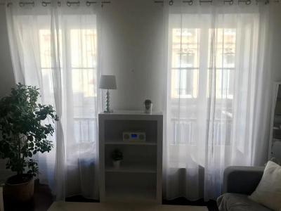 For rent Bordeaux 1 room 31 m2 Gironde (33000) photo 1