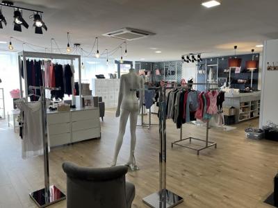 Louer Commerce 160 m2 Troyes