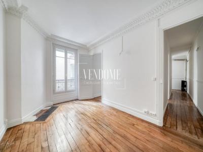 For sale Paris-18eme-arrondissement 3 rooms 55 m2 Paris (75018) photo 0