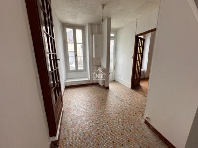 For sale Laval 4 rooms 72 m2 Mayenne (53000) photo 1