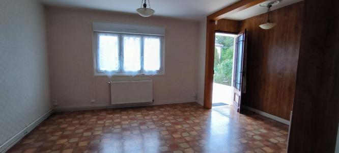 For sale Ruffec 4 rooms 75 m2 Charente (16700) photo 4