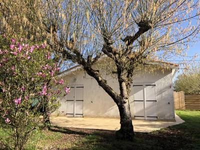 For sale Talais 4 rooms 70 m2 Gironde (33590) photo 1