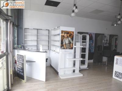 Louer Local commercial 70 m2 Courpiere