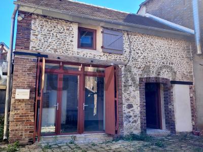 For sale Courtenay 8 rooms 150 m2 Loiret (45320) photo 0