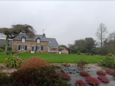 For sale Scaer 5 rooms 90 m2 Finistere (29390) photo 1