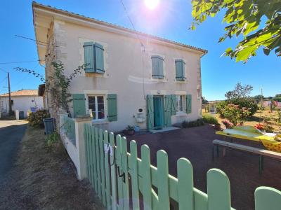 For sale Chassiecq 5 rooms 106 m2 Charente (16350) photo 0