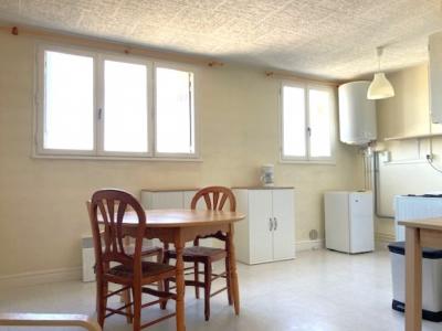 For rent Bourges 1 room 28 m2 Cher (18000) photo 2