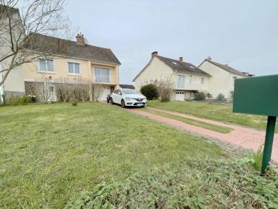 For sale Saint-pavace 4 rooms 84 m2 Sarthe (72190) photo 0