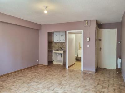 For rent Narbonne 1 room 25 m2 Aude (11100) photo 1