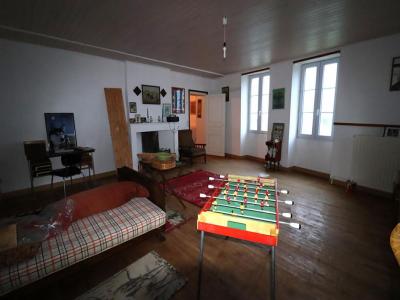 For sale Frontenay-rohan-rohan 6 rooms 174 m2 Deux sevres (79270) photo 2