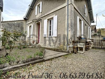 For sale Coutras 5 rooms 125 m2 Gironde (33230) photo 0