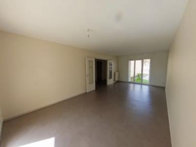 For sale Bourges 5 rooms 97 m2 Cher (18000) photo 2