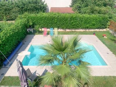 For sale Bron 5 rooms 175 m2 Rhone (69500) photo 1