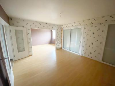For sale Laval 4 rooms 78 m2 Mayenne (53000) photo 2