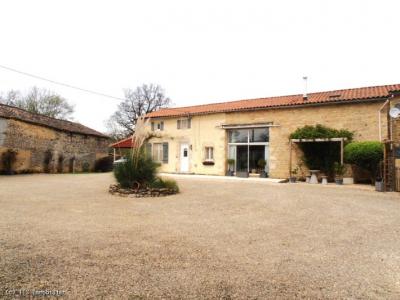 For sale Chaunay 8 rooms 230 m2 Vienne (86510) photo 0
