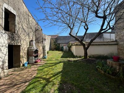 For sale Aigre 4 rooms 101 m2 Charente (16140) photo 0
