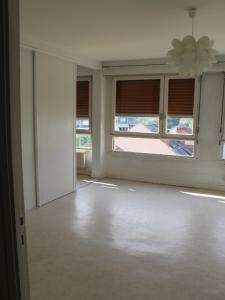 For rent Reims 2 rooms 35 m2 Marne (51100) photo 1
