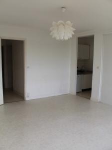 For rent Reims 2 rooms 35 m2 Marne (51100) photo 2