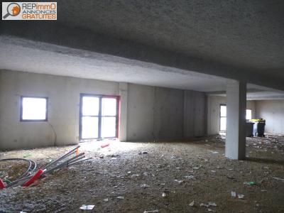 Louer Local commercial 200 m2 Courpiere