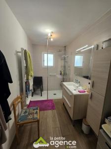 For sale Sennecay 8 rooms 189 m2 Cher (18340) photo 3