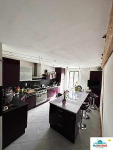 For sale Roye 5 rooms 159 m2 Somme (80700) photo 2