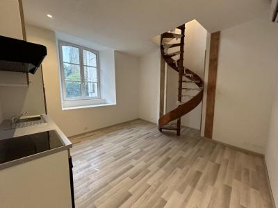 Louer Appartement Saint-yrieix-la-perche 420 euros