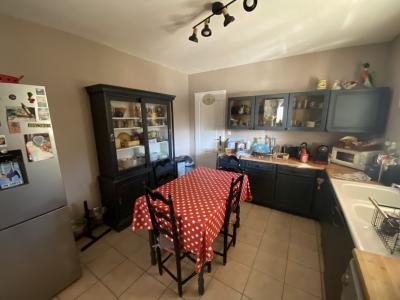 For sale Istres 5 rooms 97 m2 Bouches du Rhone (13800) photo 3