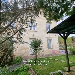 For sale Bourg 5 rooms 125 m2 Gironde (33710) photo 1