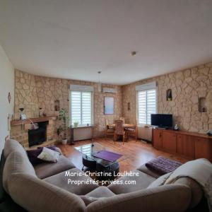 For sale Bourg 5 rooms 125 m2 Gironde (33710) photo 2
