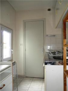 For rent Bourges 1 room 37 m2 Cher (18000) photo 3
