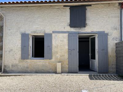 Acheter Maison Saint-dizant-du-gua 526100 euros