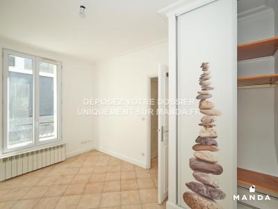 For rent Issy-les-moulineaux 2 rooms 40 m2 Hauts de Seine (92130) photo 1