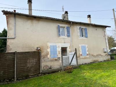 For sale Manot 4 rooms 122 m2 Charente (16500) photo 1