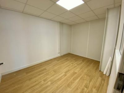 For rent Eysines 312 m2 Gironde (33320) photo 1
