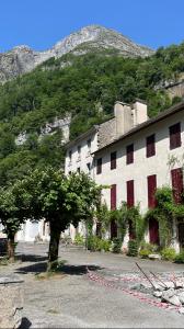 For sale Laruns 12 rooms 353 m2 Pyrenees atlantiques (64440) photo 3