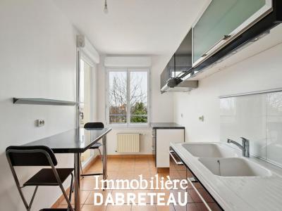 For rent Bron 4 rooms 82 m2 Rhone (69500) photo 4