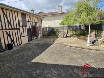 For sale Valcourt 4 rooms 122 m2 Haute marne (52100) photo 1