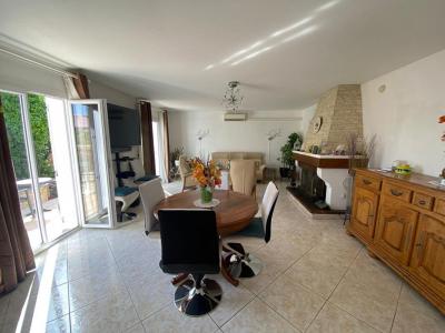 For sale Istres 6 rooms 126 m2 Bouches du Rhone (13800) photo 3