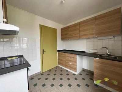 For rent Saint-leonard-de-noblat 4 rooms 71 m2 Haute vienne (87400) photo 3