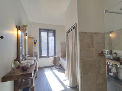 For sale Nimes 4 rooms 92 m2 Gard (30000) photo 4
