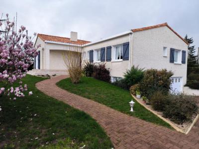 For sale Landes-genusson 5 rooms 125 m2 Vendee (85130) photo 0