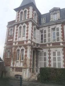For sale Compiegne 15 rooms 600 m2 Oise (60200) photo 1