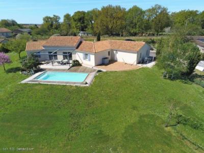 For sale Ruffec 5 rooms 169 m2 Charente (16700) photo 1